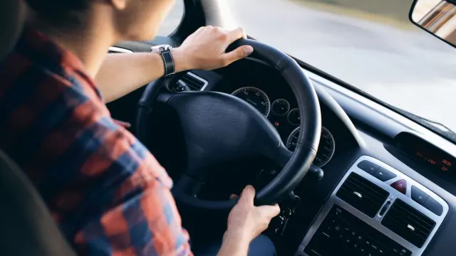 Trafik Sigortası Sürücüye mi Araca mı Bağlı? 2026 İşleten Rehberi