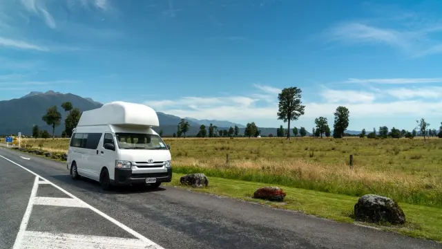 Karavanla Trafik Kazasında Tutanak Nasıl Tutulur? 2026 Motokaravan ve Çekme Karavan Rehberi