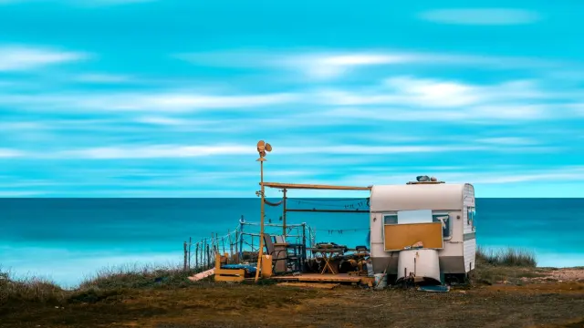 Karavan Kasko Sel, Dolu, Fırtına ve Depremi Karşılar mı? 2026 Teklif Rehberi