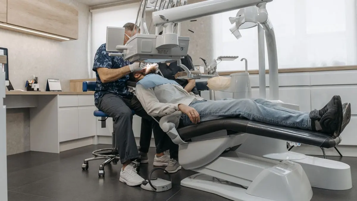 Diş Kliniği Sigortası 2026: Muayenehane, Cihaz ve Mesleki Sorumluluk İçin Teklif Rehberi