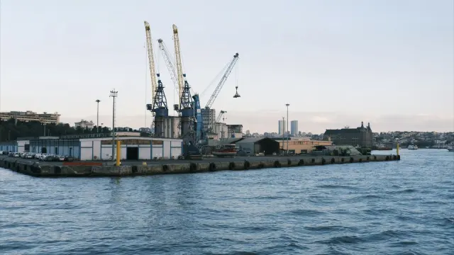 CIF ve CIP Teslimde Nakliyat Sigortasını Kim Yaptırır? 2026 İthalat İhracat Rehberi